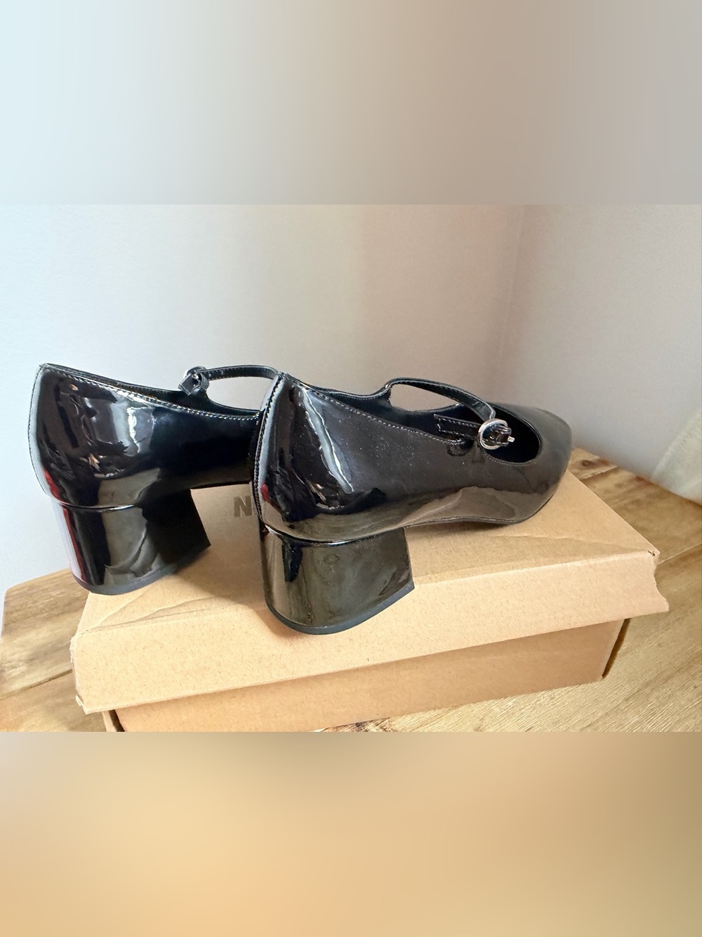 Steve Madden Black Patent Mary Jane Block Heels - Picture 4 of 7